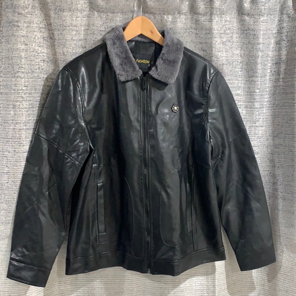 Borrega Veneta men’s black leather jacket medium.